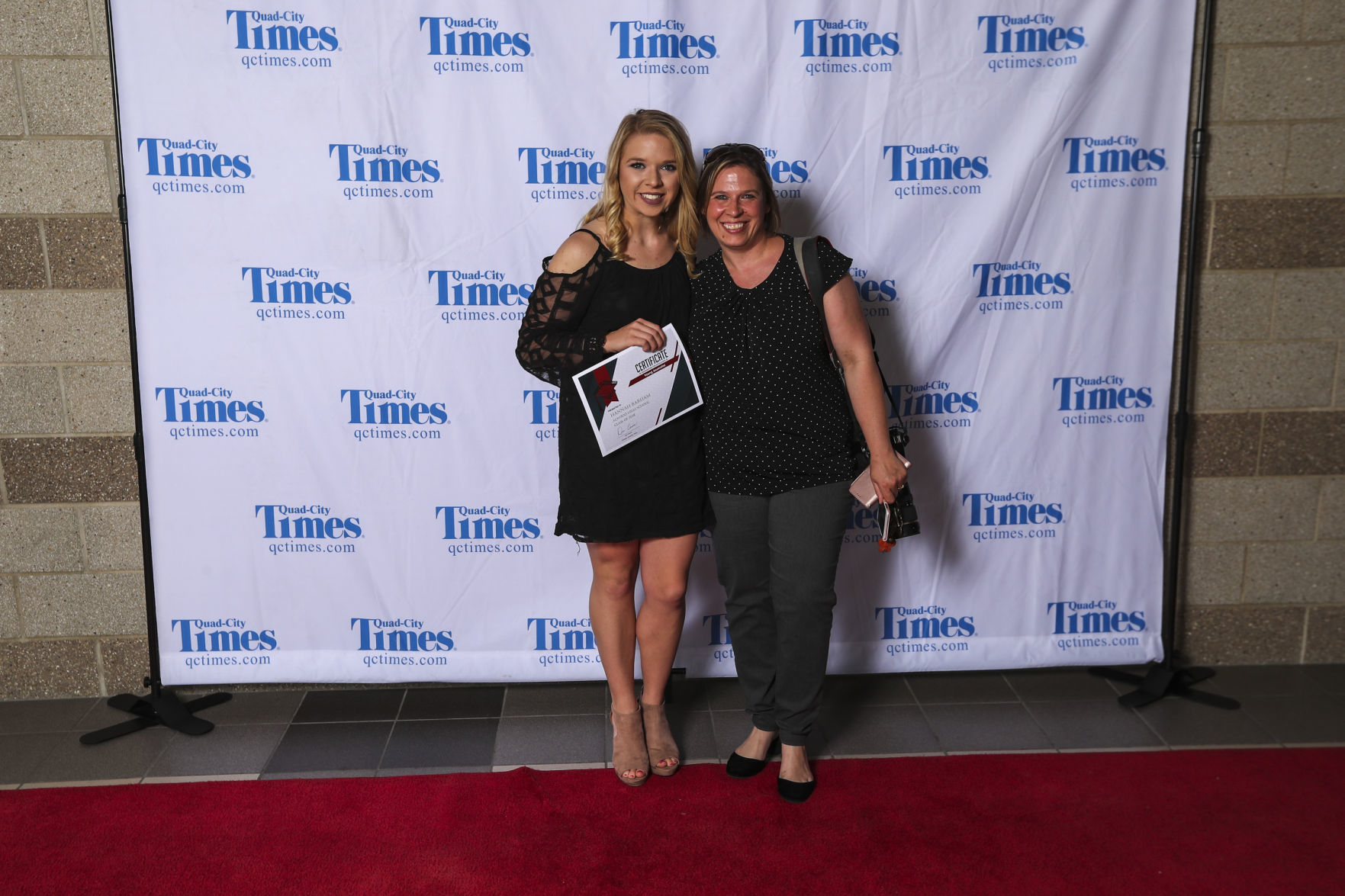 051518-salute-to-academics-red-carpet-024